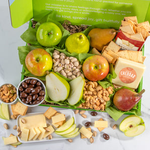 Perfect Pairings Deluxe Fruit, Cheese and Gourmet Box